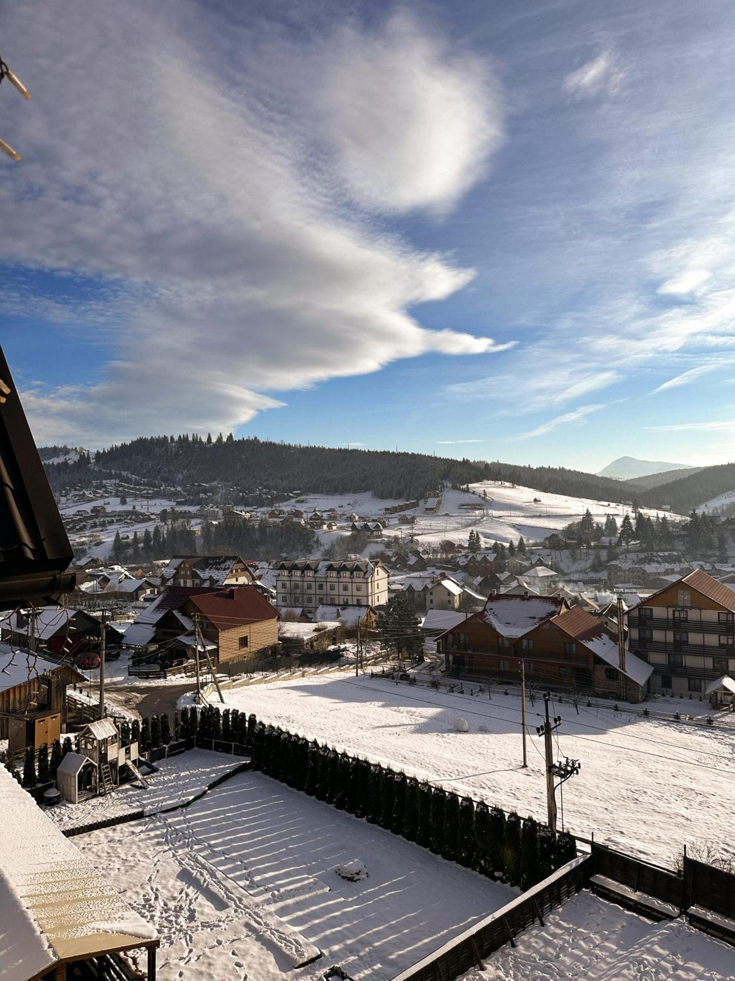 Villa Blanc Bukovel Bagian luar foto